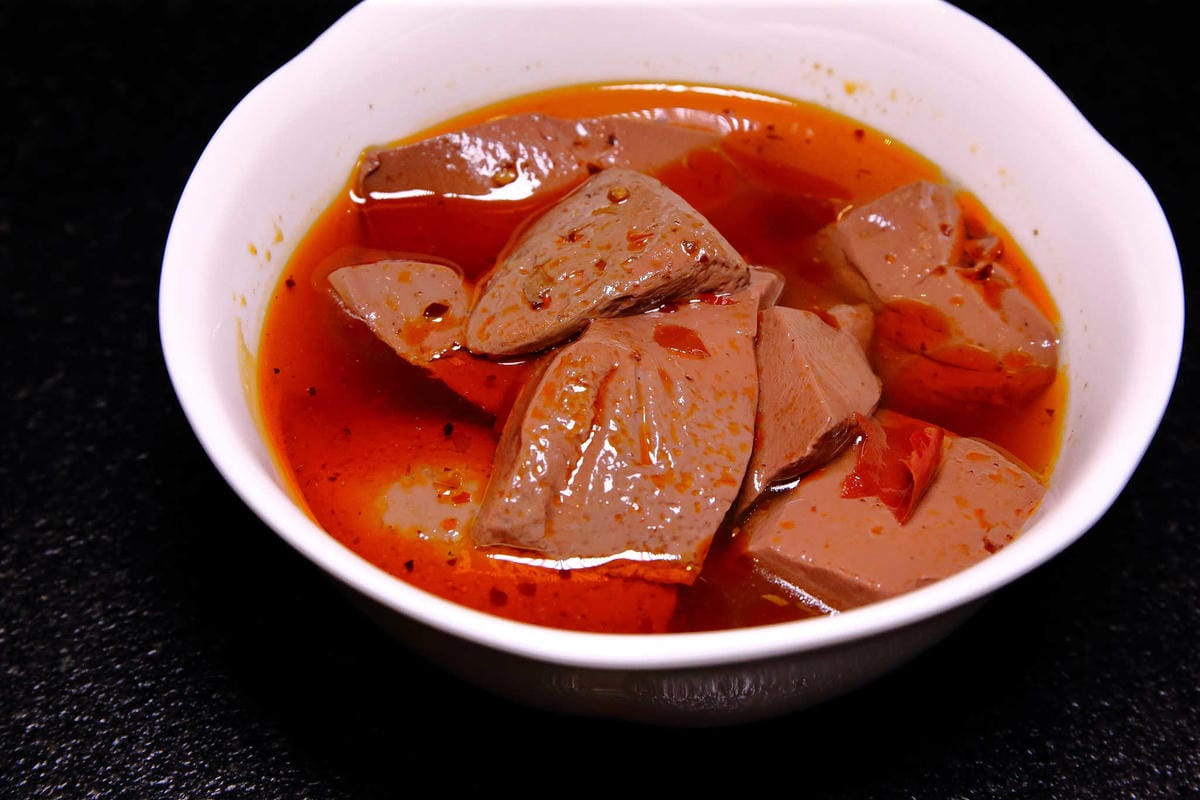 【食。板橋】東華川府重慶老火鍋〜正宗傳統重慶麻辣火鍋。重慶老師傅秘製鍋底，湯底麻、辣、鮮、香，怕辣的也敢吃！