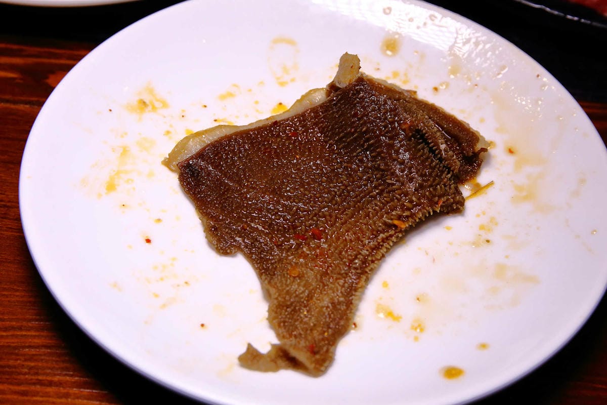 【食。板橋】東華川府重慶老火鍋〜正宗傳統重慶麻辣火鍋。重慶老師傅秘製鍋底，湯底麻、辣、鮮、香，怕辣的也敢吃！