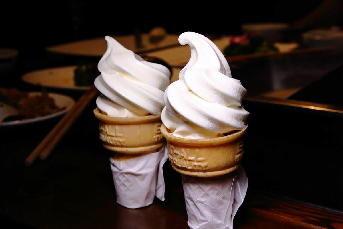 【食。板橋】東華川府重慶老火鍋〜正宗傳統重慶麻辣火鍋。重慶老師傅秘製鍋底，湯底麻、辣、鮮、香，怕辣的也敢吃！