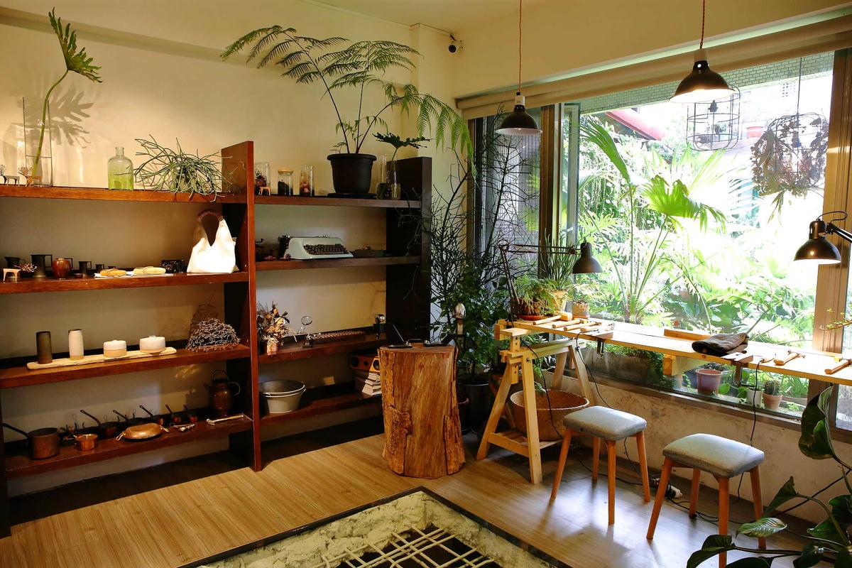 【台北親子手作DIY】以覺學 intzuition 金工實驗室〜當代金工首飾創作 / 手作教學 / 工藝設計選品。獨特的創作體驗,只屬於你的專屬皮件金工