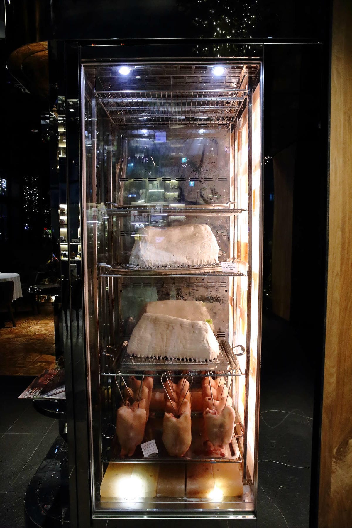 【食。台北】TK SEAFOOD & STEAK〜名不虛傳的低調牛排館，獨家熟成技術頂級美味牛排，高貴不貴，負擔得起的奢華享受