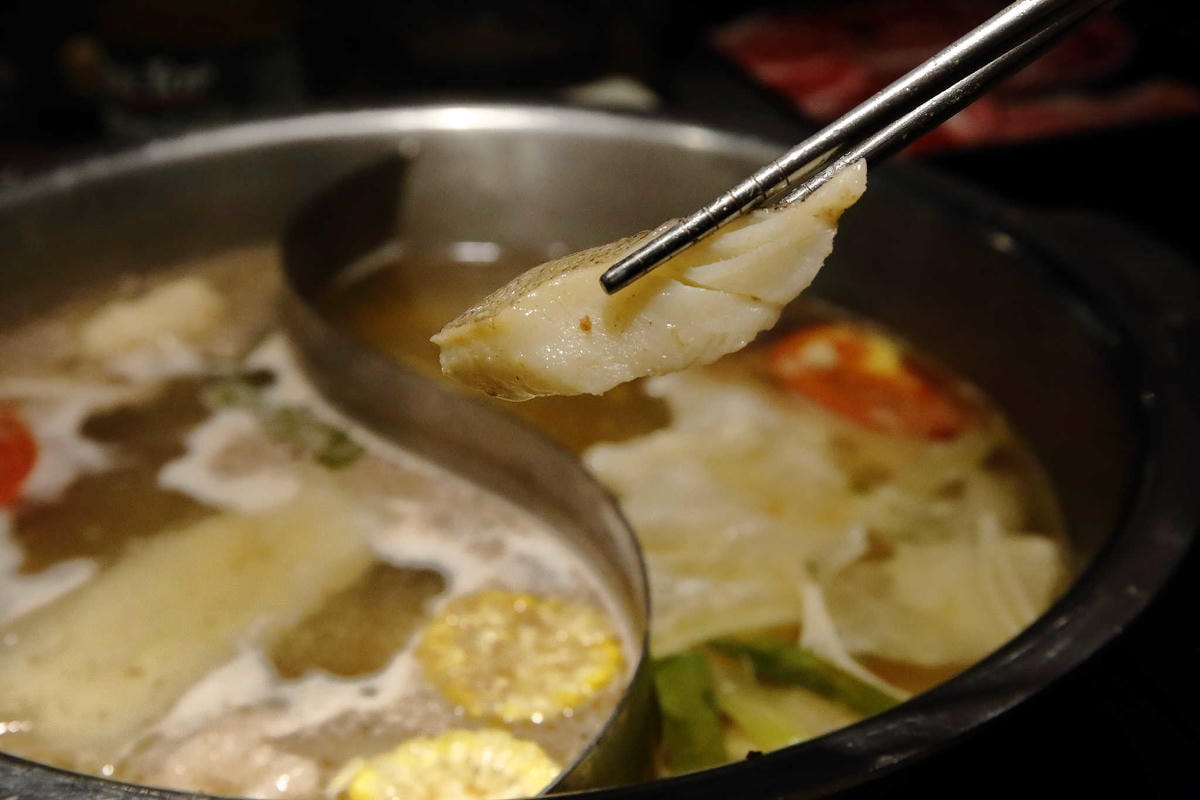 【食。台北】祥富水產新光南西店〜大排長龍的超人氣超市火鍋!海產新鮮直送,想吃什麼自己拿,銅板價就能吃到超滿足(已歇業)