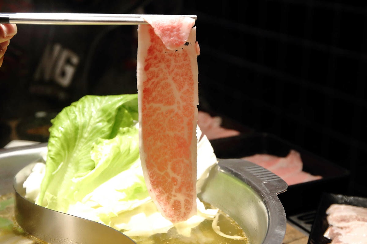 【食。台北】祥富水產新光南西店〜大排長龍的超人氣超市火鍋!海產新鮮直送,想吃什麼自己拿,銅板價就能吃到超滿足(已歇業)