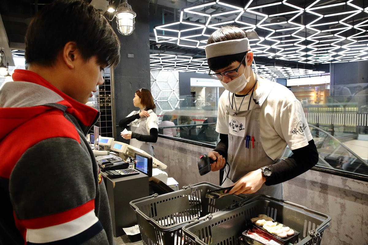 【食。台北】祥富水產新光南西店〜大排長龍的超人氣超市火鍋!海產新鮮直送,想吃什麼自己拿,銅板價就能吃到超滿足(已歇業)
