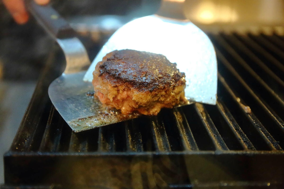 【食。台北】Wagyu Burger〜唯一100%純和牛,豪邁吃肉!爆漿噴汁漢堡,每天限量150份!