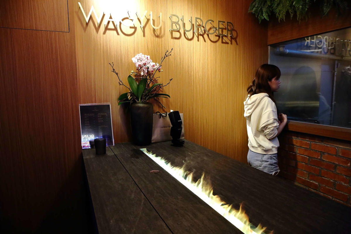 【食。台北】Wagyu Burger〜唯一100%純和牛,豪邁吃肉!爆漿噴汁漢堡,每天限量150份!