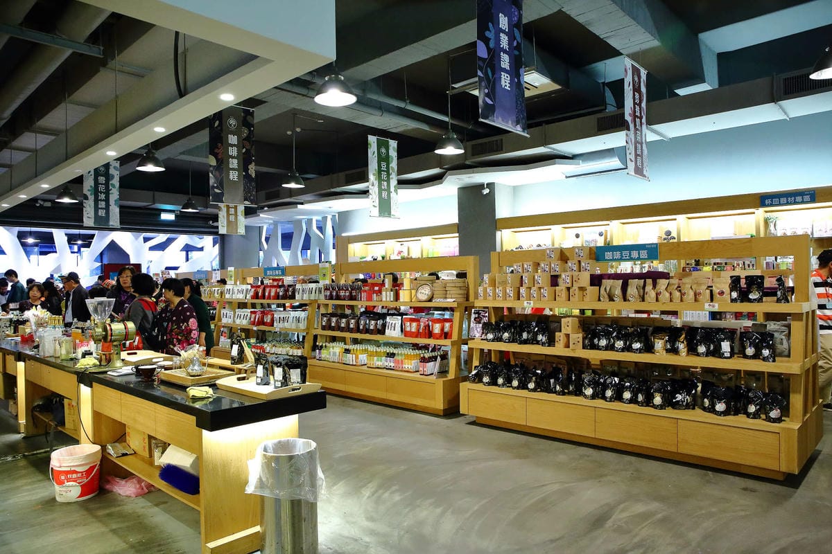 【遊。宜蘭】奇麗灣珍奶文化館〜宜蘭好吃好玩親子一日遊行程。溜小孩、室內遊憩、美食、親子景點，吃喝玩樂一次搞定！