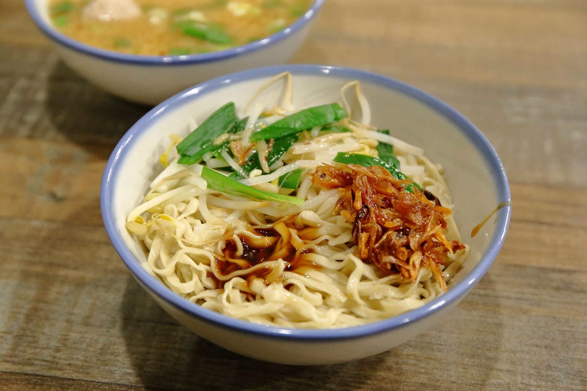 【食。板橋】基隆美華大腸圈-板橋四維店〜基隆傳統味古早小吃板橋人也吃得到！50年的好味道，純手工製作大腸圈+黑白切，吃過都說讚！