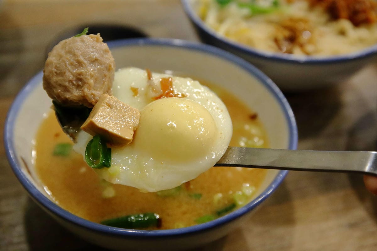 【食。板橋】基隆美華大腸圈-板橋四維店〜基隆傳統味古早小吃板橋人也吃得到！50年的好味道，純手工製作大腸圈+黑白切，吃過都說讚！