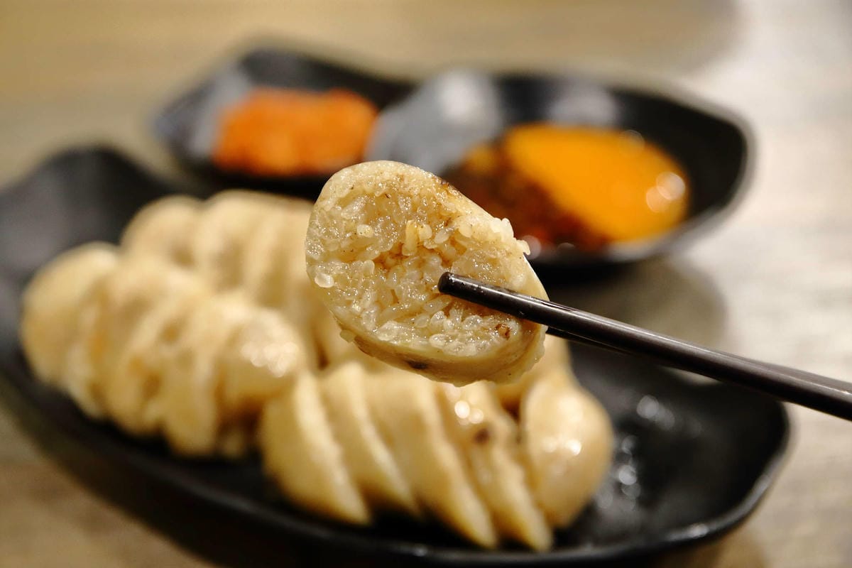 【食。板橋】基隆美華大腸圈-板橋四維店〜基隆傳統味古早小吃板橋人也吃得到！50年的好味道，純手工製作大腸圈+黑白切，吃過都說讚！