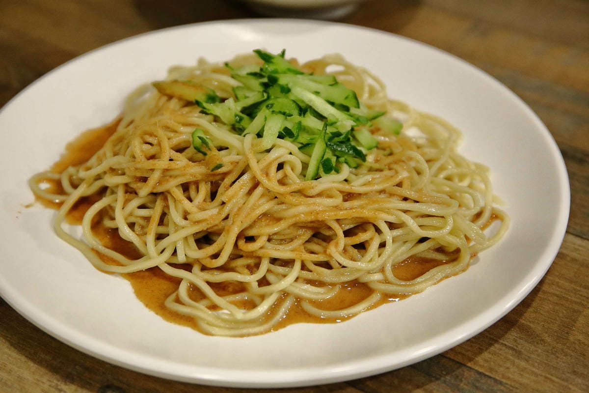 【食。板橋】基隆美華大腸圈-板橋四維店〜基隆傳統味古早小吃板橋人也吃得到！50年的好味道，純手工製作大腸圈+黑白切，吃過都說讚！