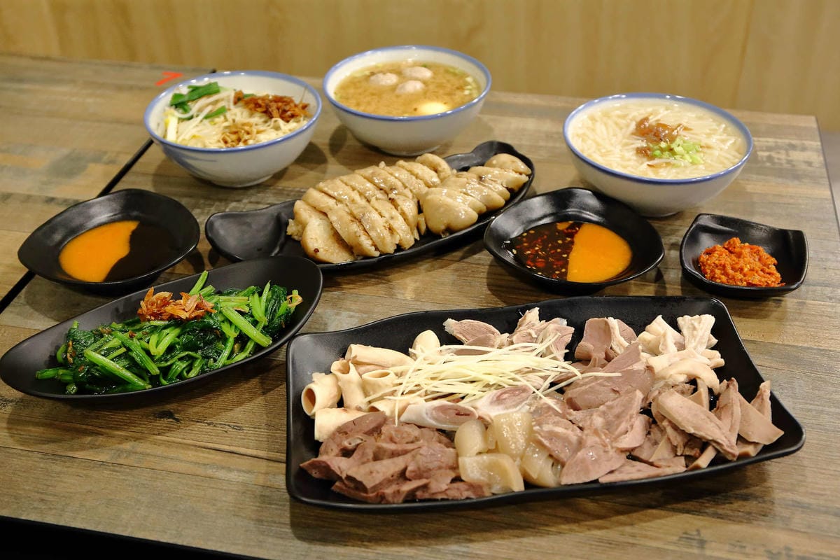 【食。板橋】基隆美華大腸圈-板橋四維店〜基隆傳統味古早小吃板橋人也吃得到！50年的好味道，純手工製作大腸圈+黑白切，吃過都說讚！