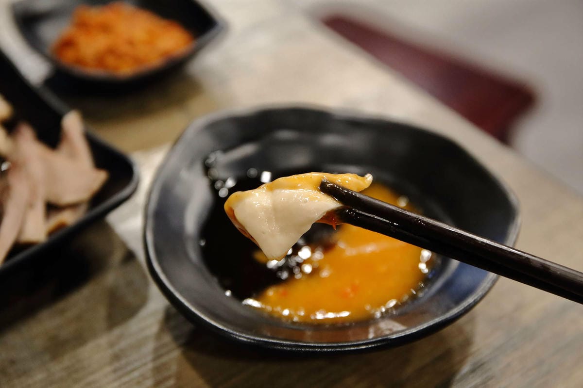 【食。板橋】基隆美華大腸圈-板橋四維店〜基隆傳統味古早小吃板橋人也吃得到！50年的好味道，純手工製作大腸圈+黑白切，吃過都說讚！