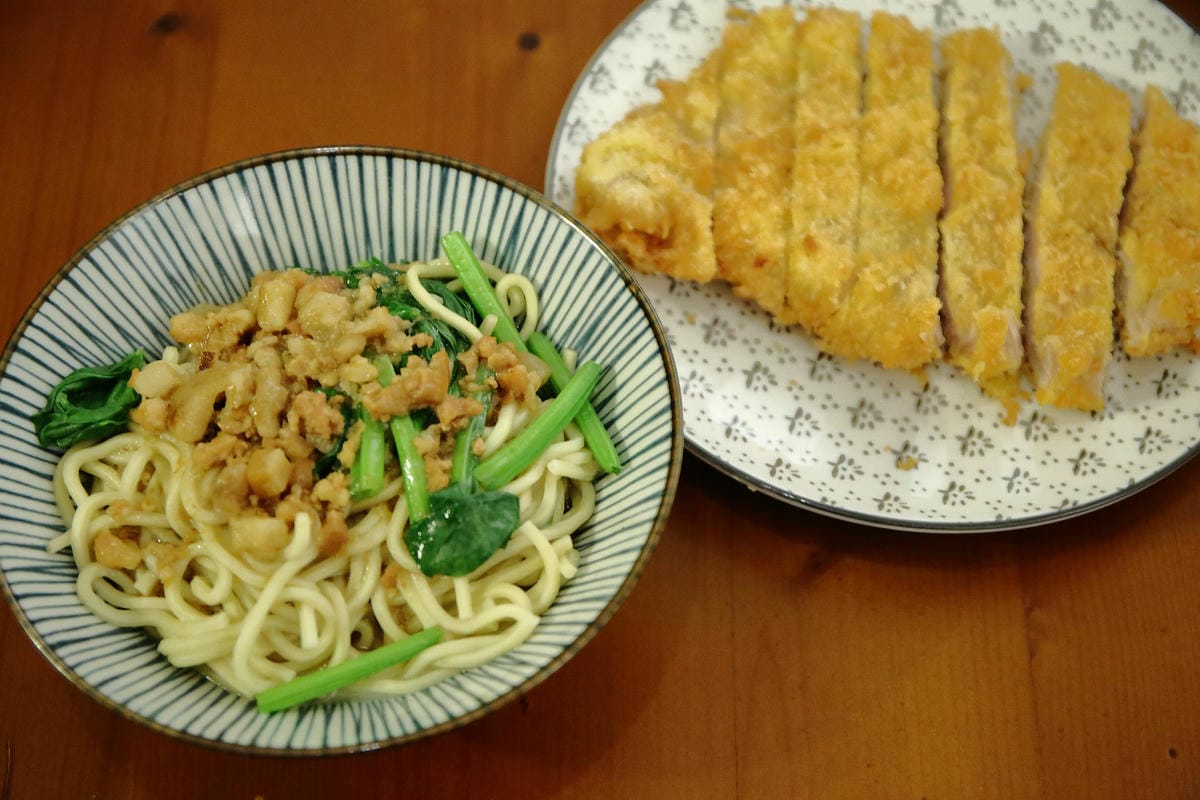 【食。中和】叁生叁食〜四號公園新開店，文青風格的復古小餐館，「萌柴店長」超盡職！(已歇業)