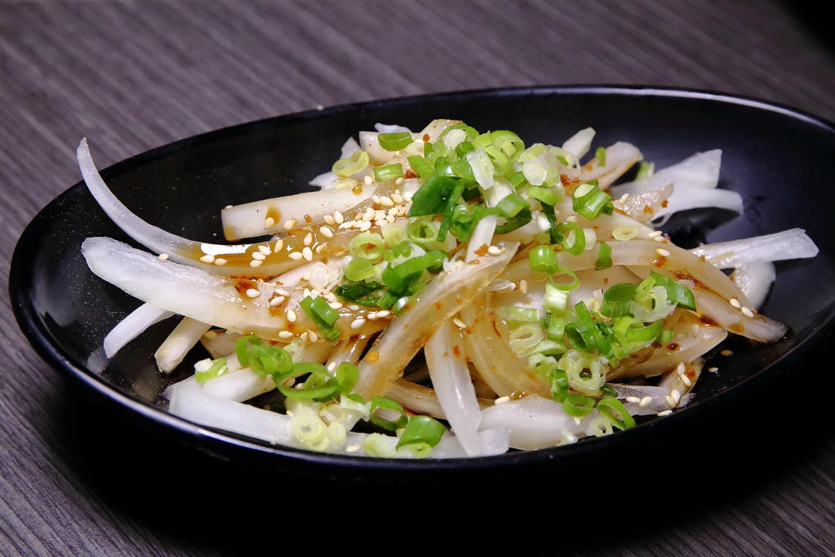 【食。板橋】餽 串燒.酒場〜板橋宵夜居酒屋、聚餐約會推薦，氣氛輕鬆、客人互動歡樂，好吃又平價，想喝一杯不必花大錢！