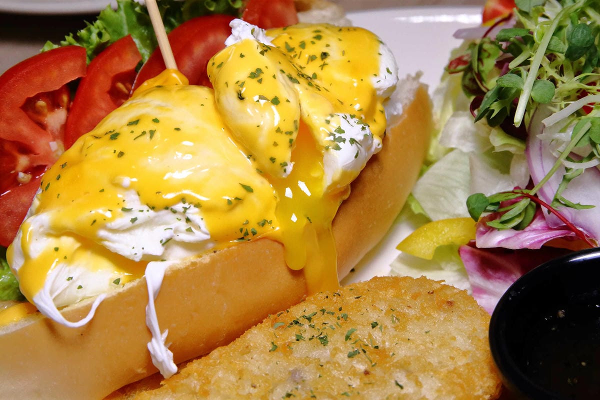 【食。台北】At • First Brunch緣來-松高店〜台北IG打卡商業午餐、早午餐推薦。小資男女、上班族午餐選擇新亮點，美味澎湃高CP值！