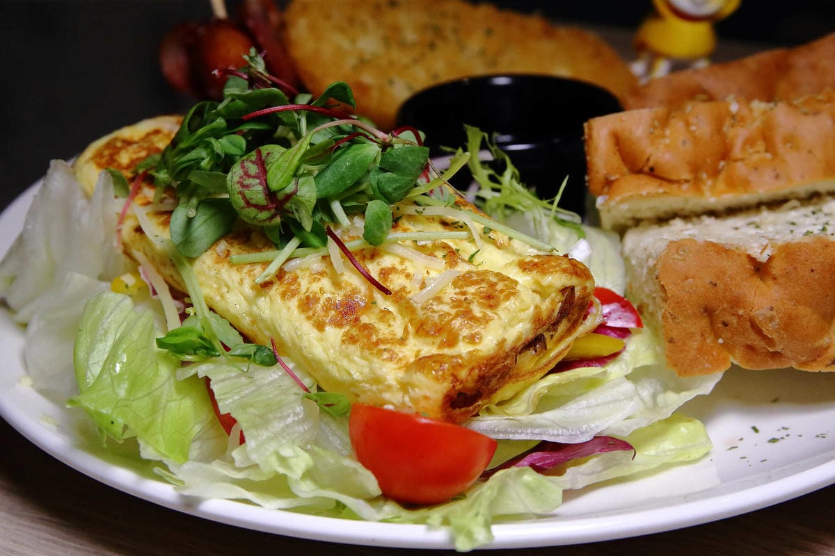 【食。台北】At • First Brunch緣來-松高店〜台北IG打卡商業午餐、早午餐推薦。小資男女、上班族午餐選擇新亮點，美味澎湃高CP值！