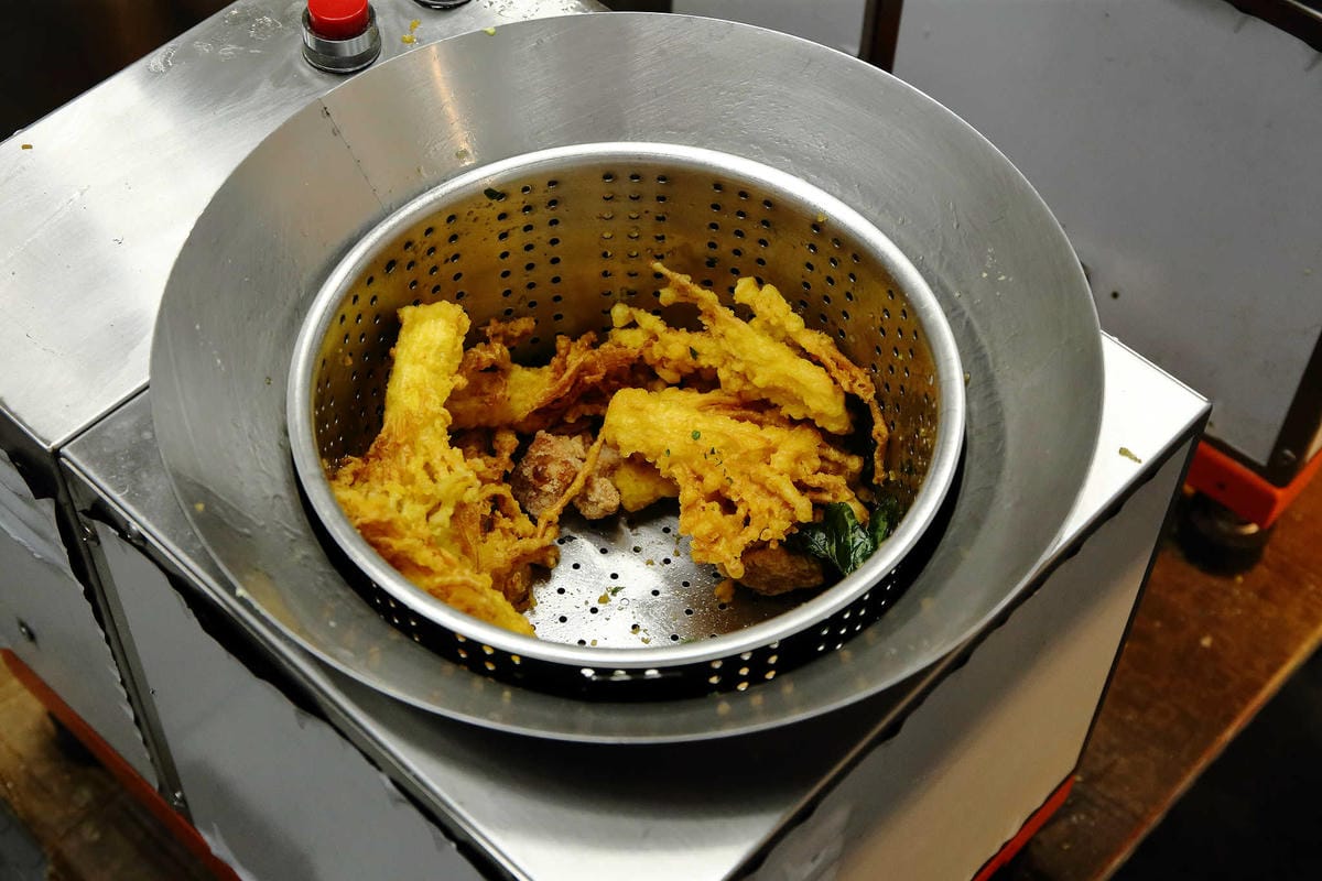 【食。台北】鹹酥李〜文青風鹹酥雞？！8種配料創新吃法，顛覆傳統，鹹酥雞大變身！ 　