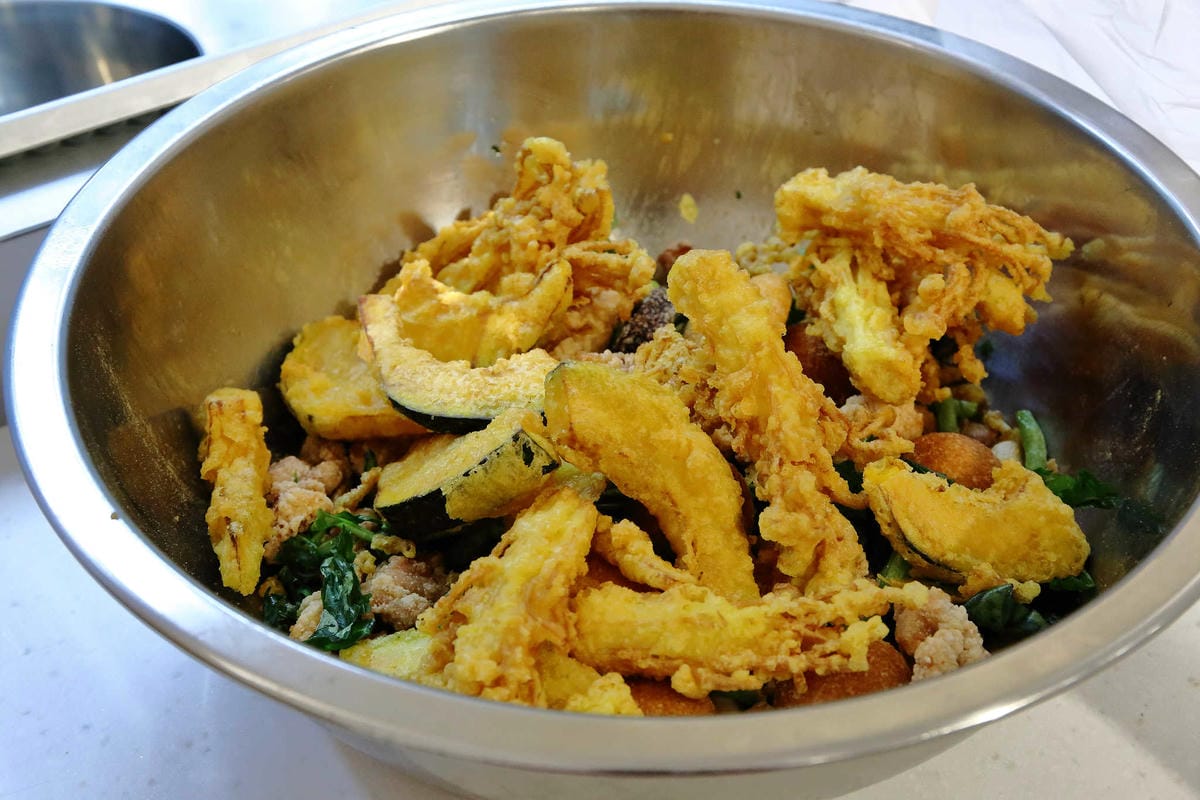 【食。台北】鹹酥李〜文青風鹹酥雞？！8種配料創新吃法，顛覆傳統，鹹酥雞大變身！ 　