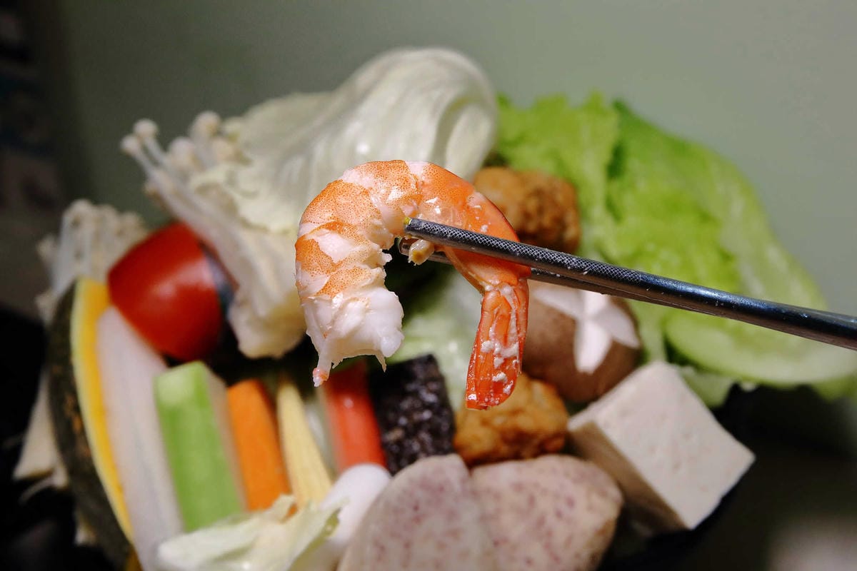 【食。龍潭】養鍋 Yang Guo 石頭涮涮鍋 桃園龍潭店〜逢甲商圈人氣小火鍋插旗桃園！大份量海陸鍋+大肉哥最低59元加倍肉量，俗擱大碗！（寵物友善）