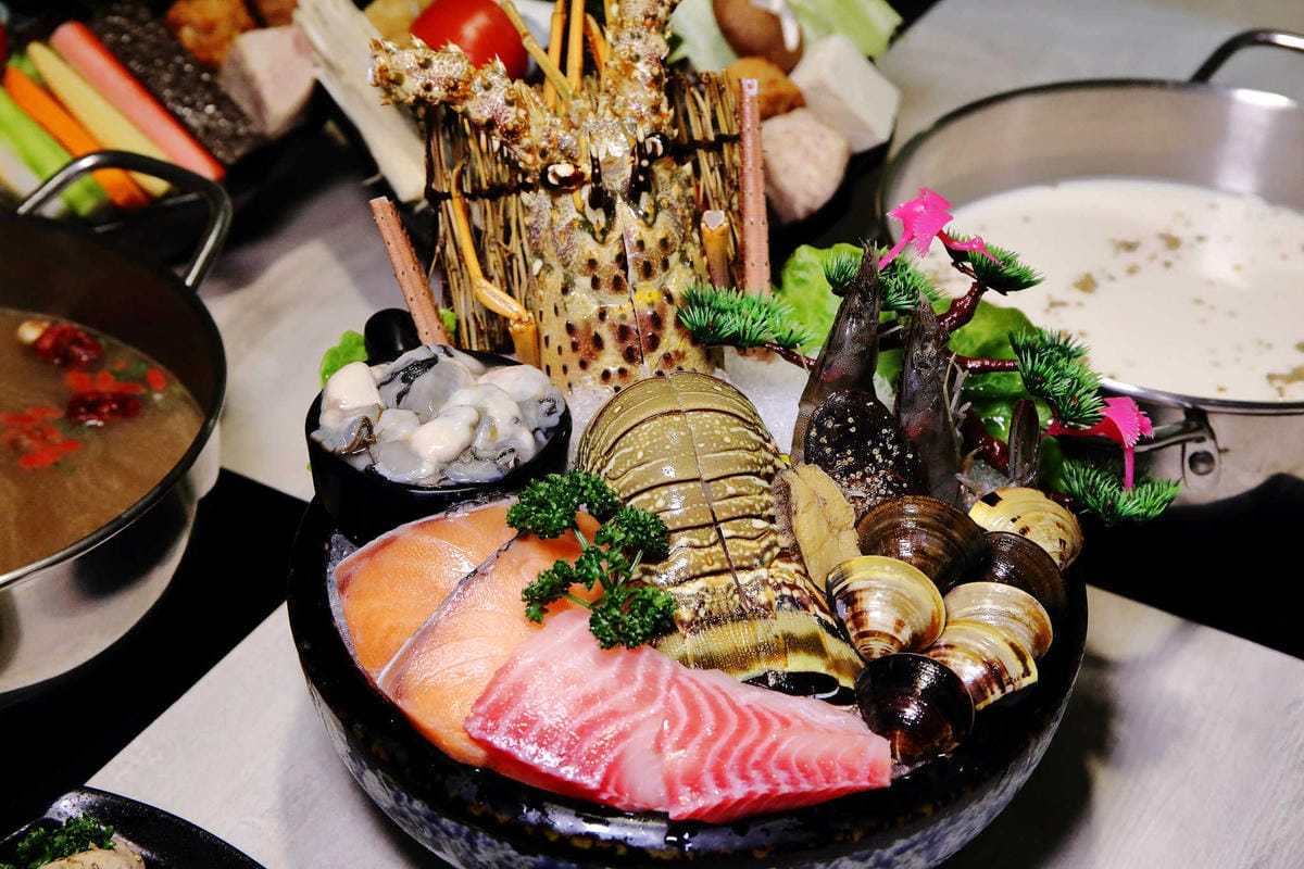 【食。龍潭】養鍋 Yang Guo 石頭涮涮鍋 桃園龍潭店〜逢甲商圈人氣小火鍋插旗桃園！大份量海陸鍋+大肉哥最低59元加倍肉量，俗擱大碗！（寵物友善）