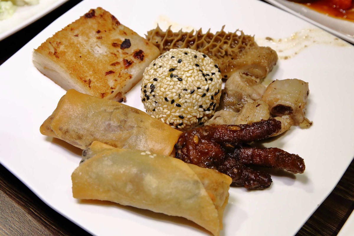 【食。桃園】港點大師 愛買桃園店〜桃園吃到飽。「港點吃到飽」最低價不用500元，港式美食通通都任你吃到飽！
