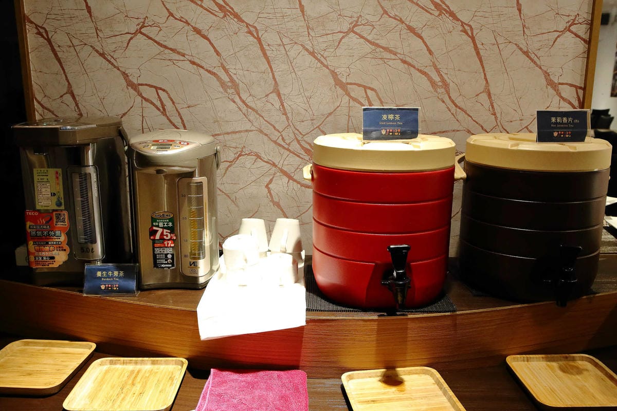 【食。桃園】港點大師 愛買桃園店〜桃園吃到飽。「港點吃到飽」最低價不用500元，港式美食通通都任你吃到飽！