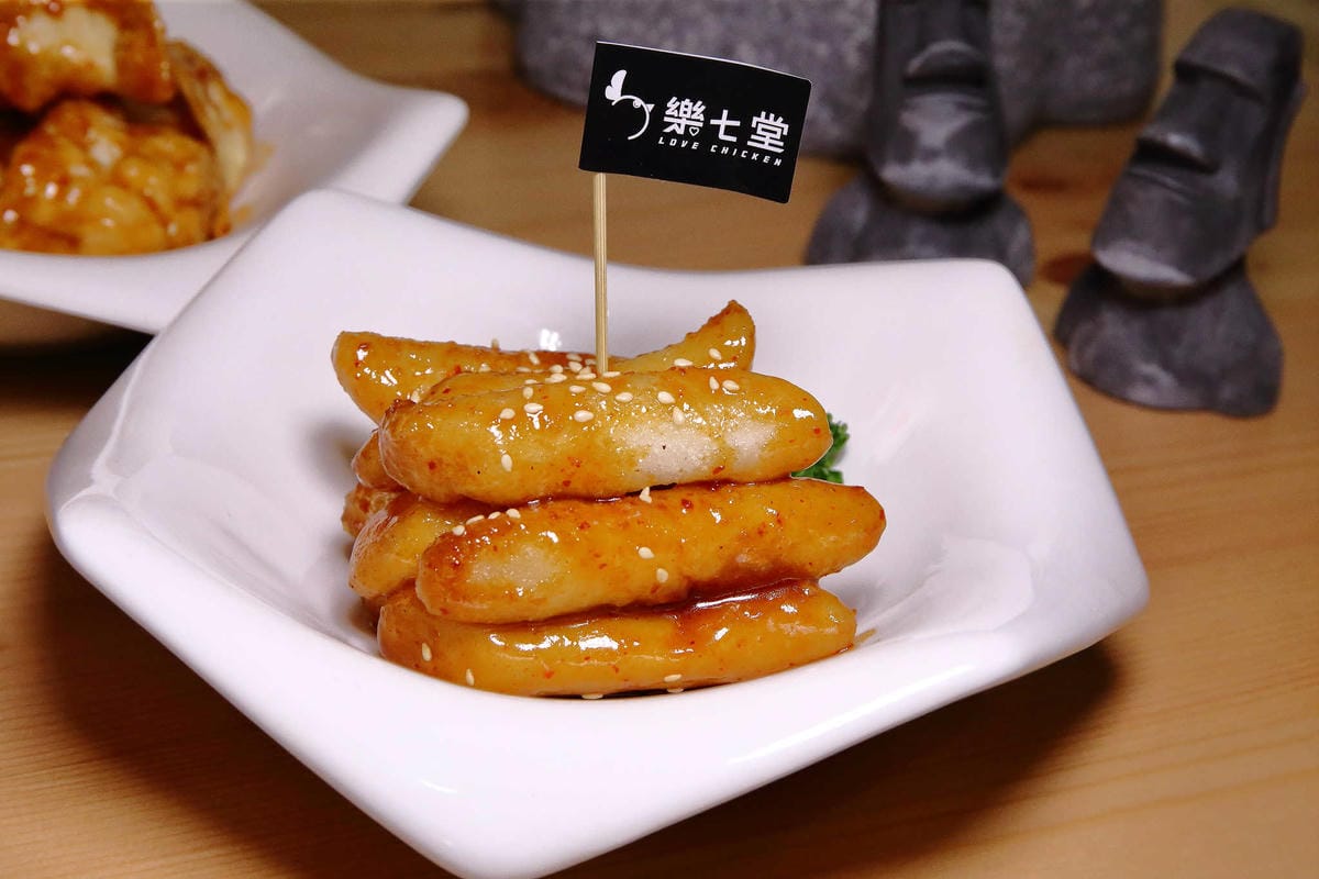 【食。板橋】樂七堂Love chicken〜板橋新埔巷弄美食。正宗韓國味的拉麵、炸雞，不用飛韓國就吃得到！(寵物友善餐廳)