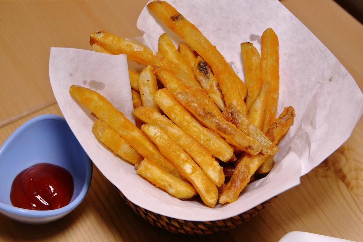 【食。板橋】樂七堂Love chicken〜板橋新埔巷弄美食。正宗韓國味的拉麵、炸雞，不用飛韓國就吃得到！(寵物友善餐廳)