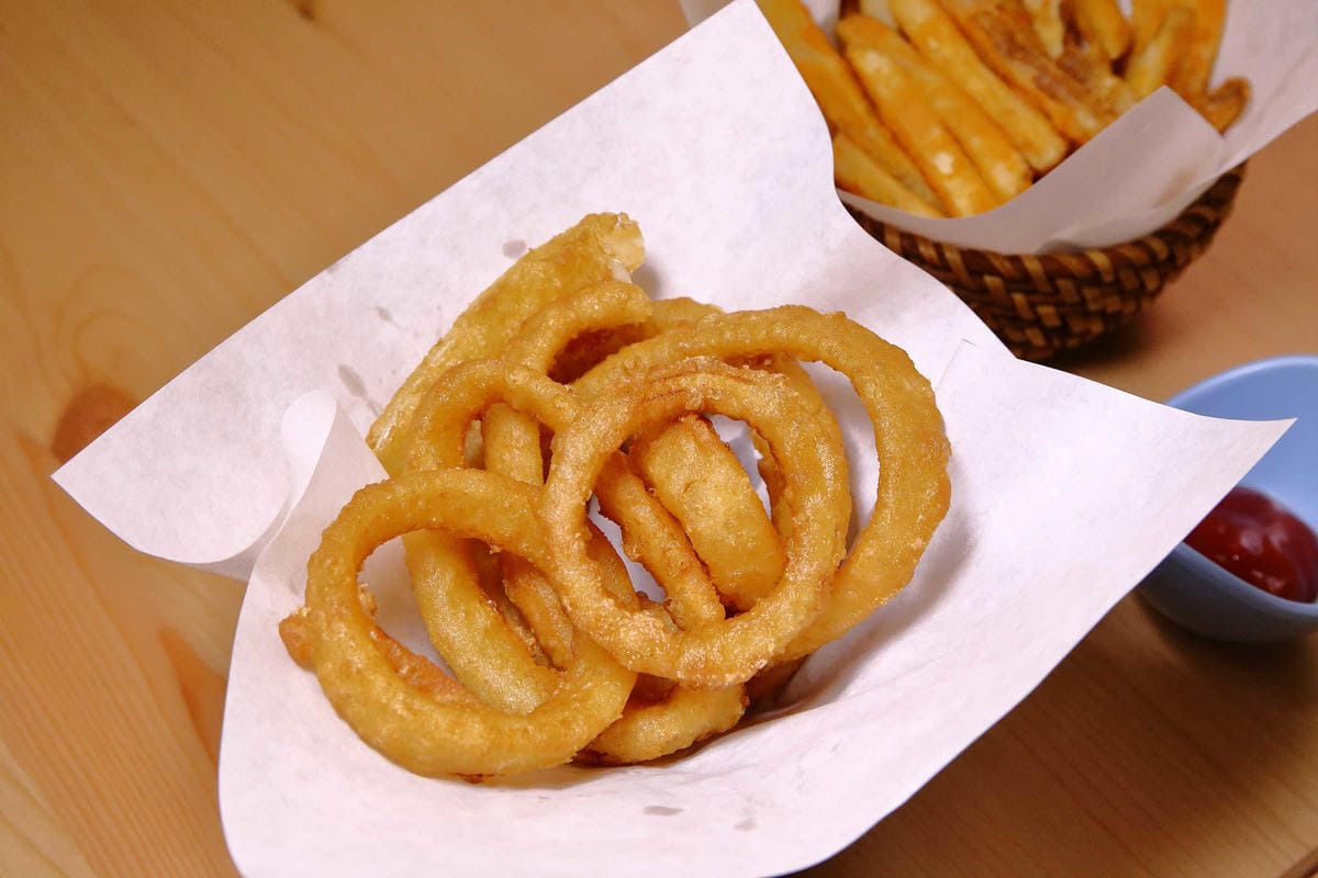 【食。板橋】樂七堂Love chicken〜板橋新埔巷弄美食。正宗韓國味的拉麵、炸雞，不用飛韓國就吃得到！(寵物友善餐廳)