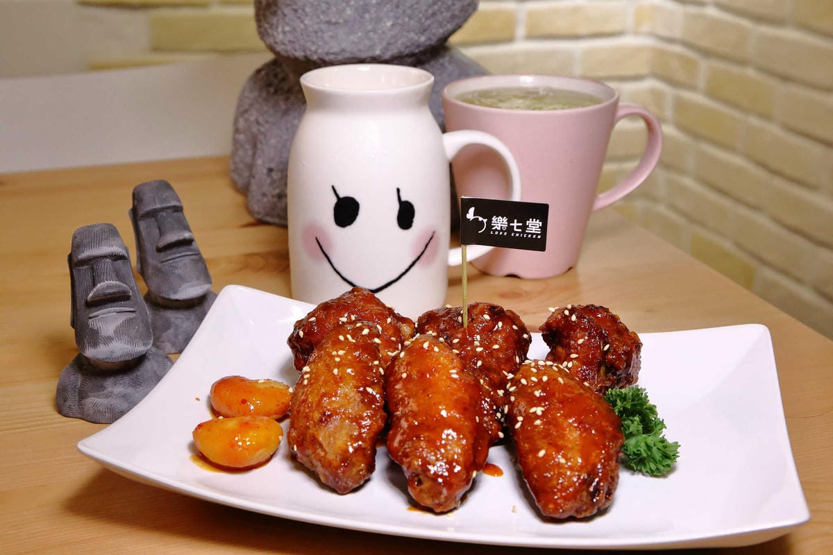 【食。板橋】樂七堂Love chicken〜板橋新埔巷弄美食。正宗韓國味的拉麵、炸雞，不用飛韓國就吃得到！(寵物友善餐廳)