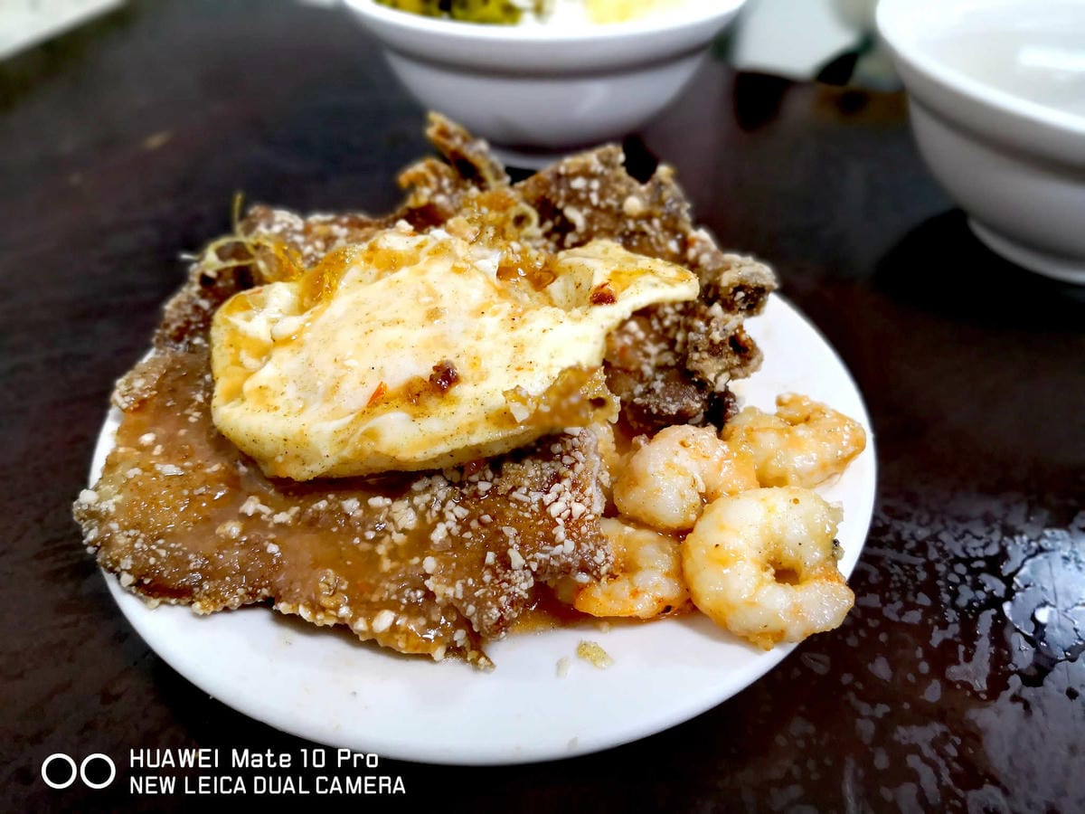 【食。基隆】天天鮮排骨飯〜基隆人氣排隊美食。IG打卡熱點！台版海陸丼，一吃就愛上，排再久也甘願！
