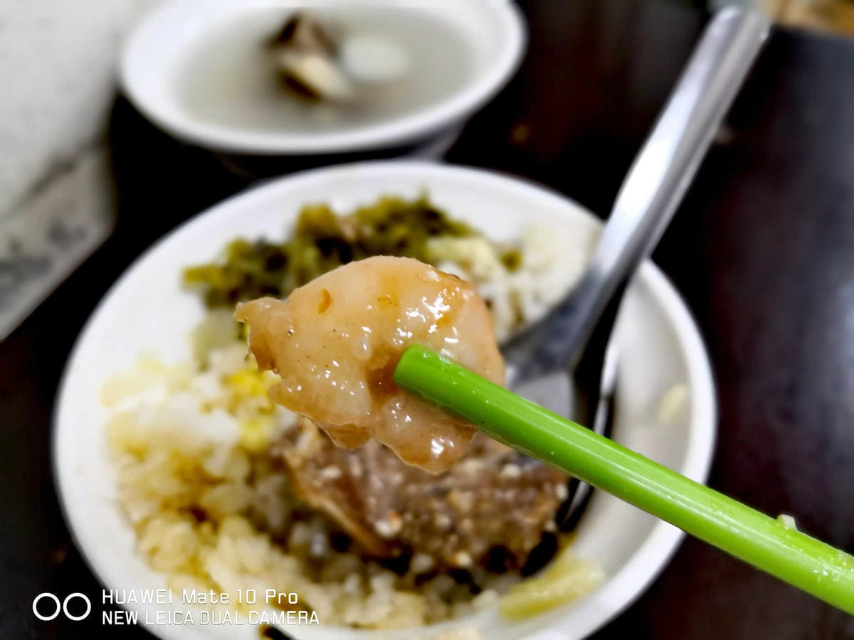 【食。基隆】天天鮮排骨飯〜基隆人氣排隊美食。IG打卡熱點！台版海陸丼，一吃就愛上，排再久也甘願！