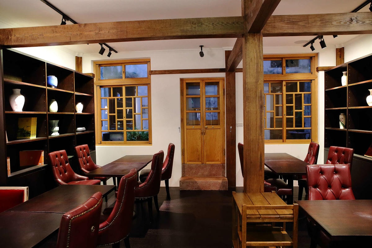 【食。台北】桃花源緣〜都市裡的桃花源,「老屋改建」的懷舊餐廳,充滿故事感的品茶空間