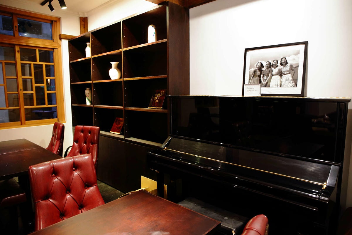 【食。台北】桃花源緣〜都市裡的桃花源,「老屋改建」的懷舊餐廳,充滿故事感的品茶空間