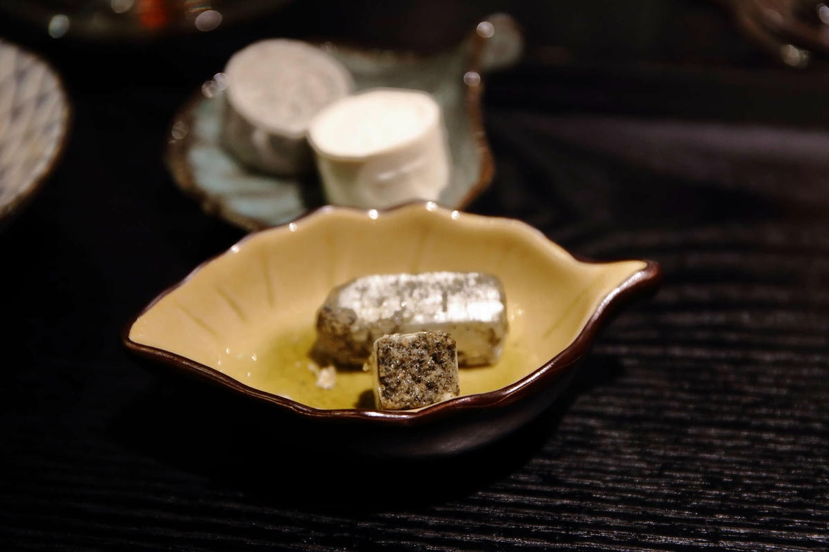 【食。台北】桃花源緣〜都市裡的桃花源,「老屋改建」的懷舊餐廳,充滿故事感的品茶空間