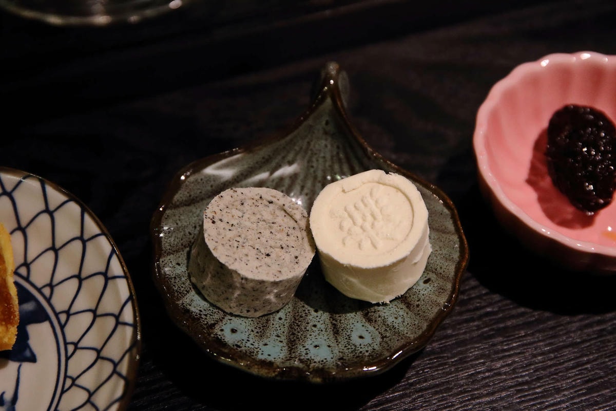 【食。台北】桃花源緣〜都市裡的桃花源,「老屋改建」的懷舊餐廳,充滿故事感的品茶空間