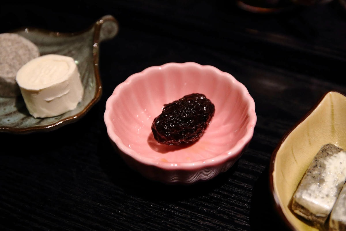 【食。台北】桃花源緣〜都市裡的桃花源,「老屋改建」的懷舊餐廳,充滿故事感的品茶空間