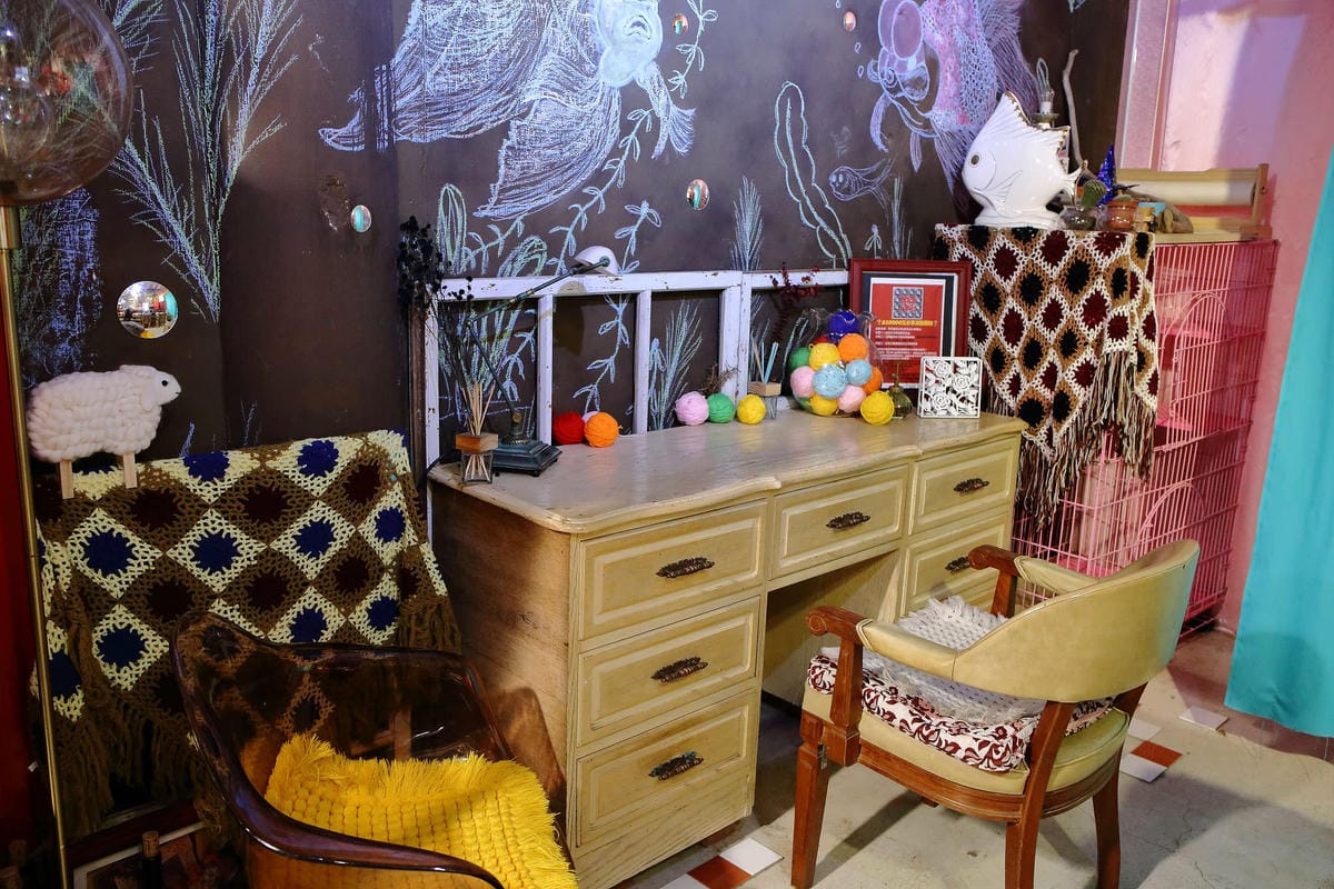 【食。基隆】空白服飾&金派甜點〜姐妹約會秘密基地！結合了藝術服飾，低調隱藏在巷弄內的甜點店(寵物友善)