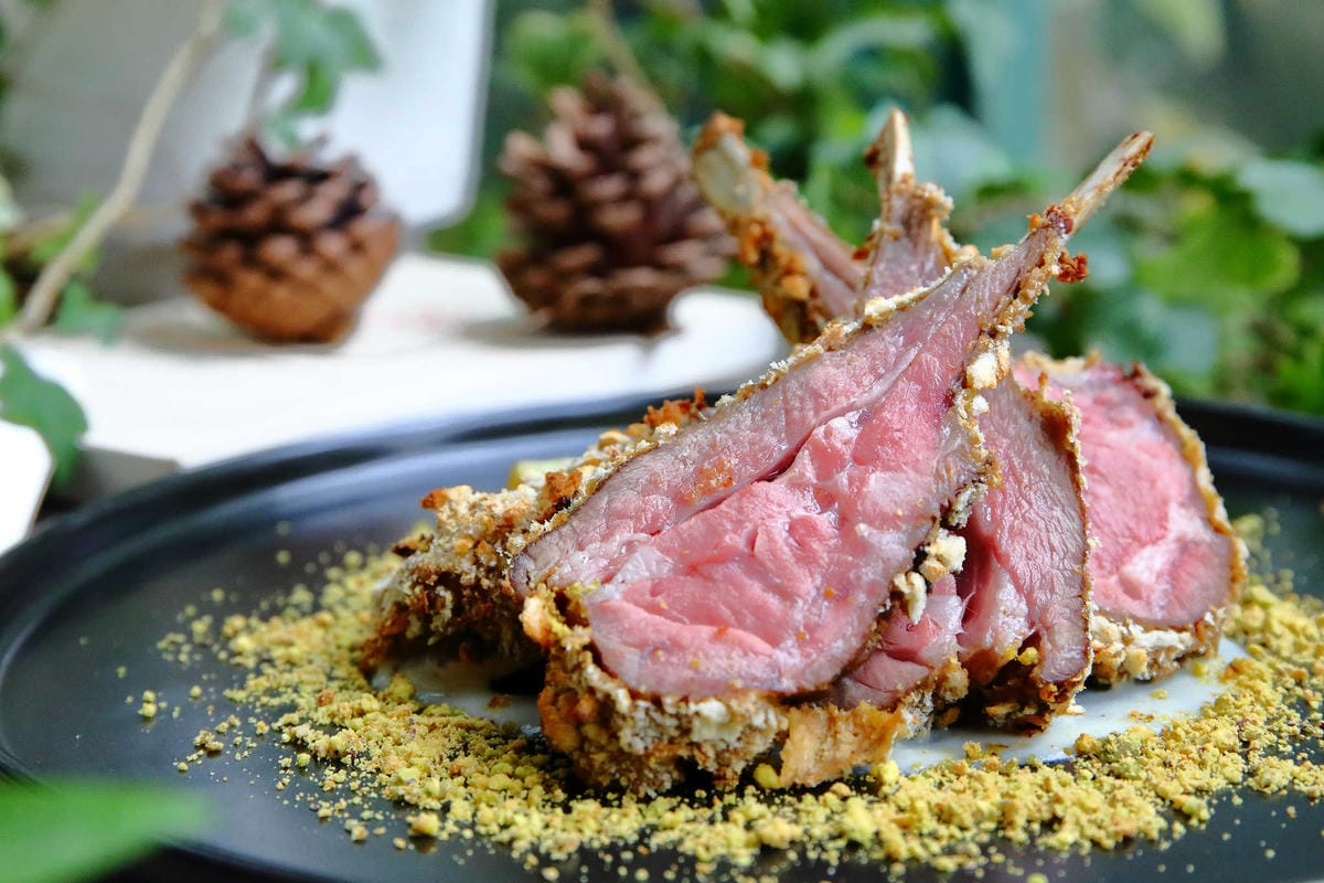 【食。台中】千樺花園餐廳〜森林系餐廳，處處是打卡拍照熱點，浪漫場景、經典法式料理，讓你拍到手軟！