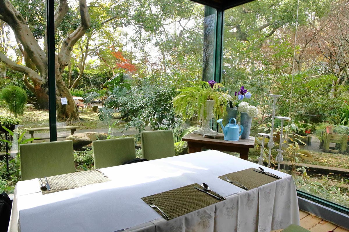 【食。台中】千樺花園餐廳〜森林系餐廳，處處是打卡拍照熱點，浪漫場景、經典法式料理，讓你拍到手軟！