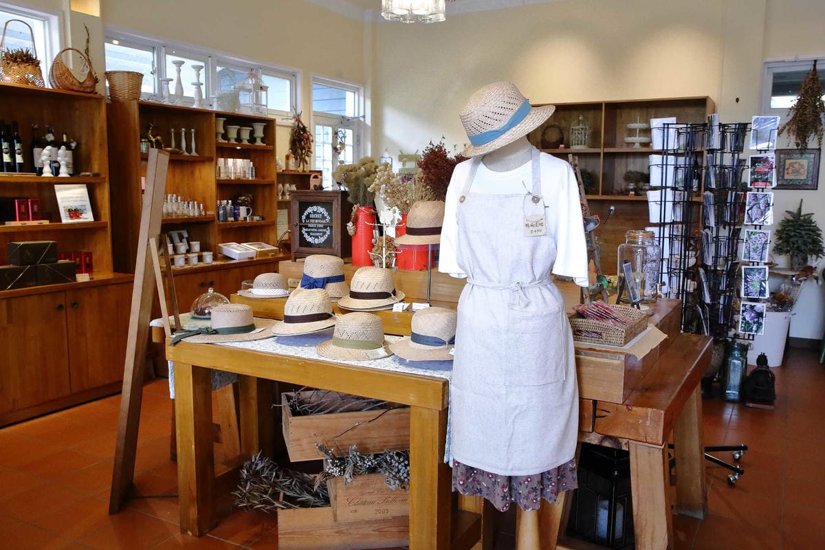 【食。台中】千樺花園餐廳〜森林系餐廳，處處是打卡拍照熱點，浪漫場景、經典法式料理，讓你拍到手軟！