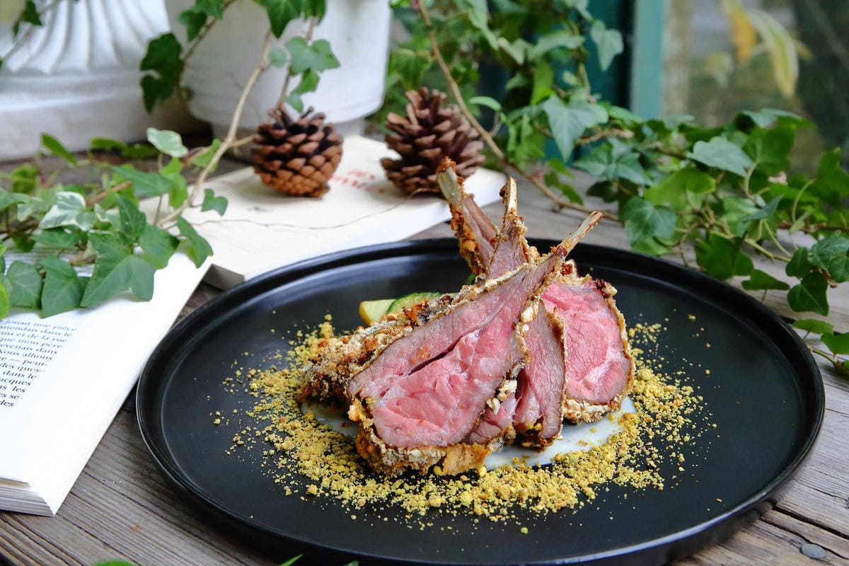 【食。台中】千樺花園餐廳〜森林系餐廳，處處是打卡拍照熱點，浪漫場景、經典法式料理，讓你拍到手軟！