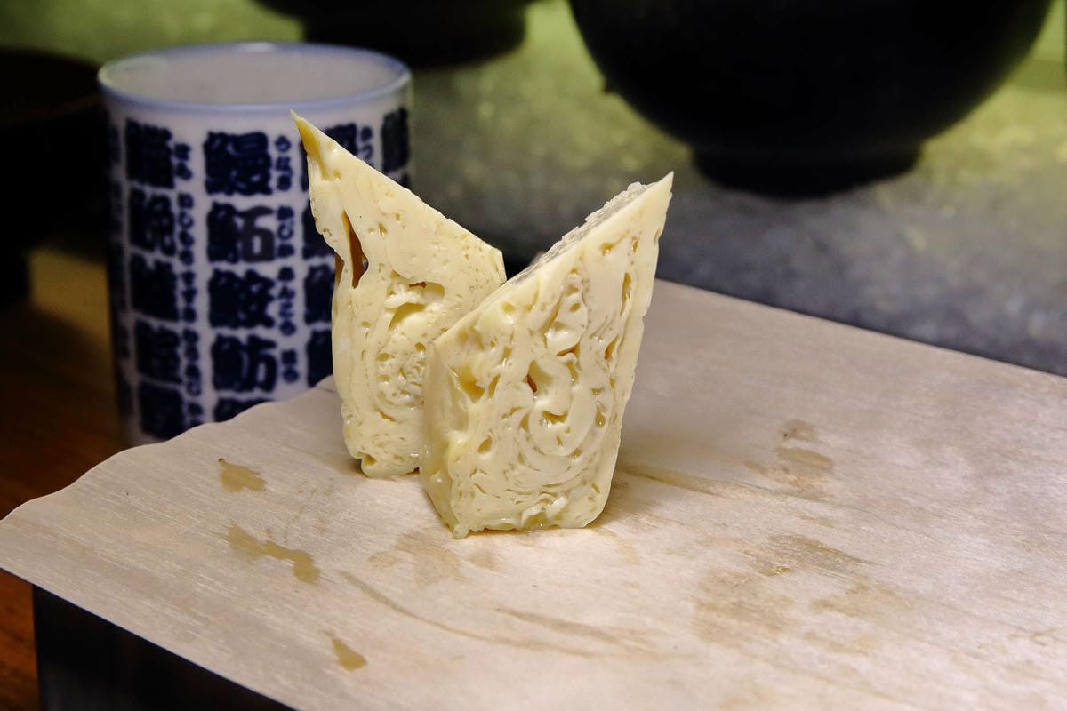 【食。中壢】坐著做。初陣壽司〜藏在影城內的壽司店，低調沒招牌，一吃就愛上的日式料理魂！