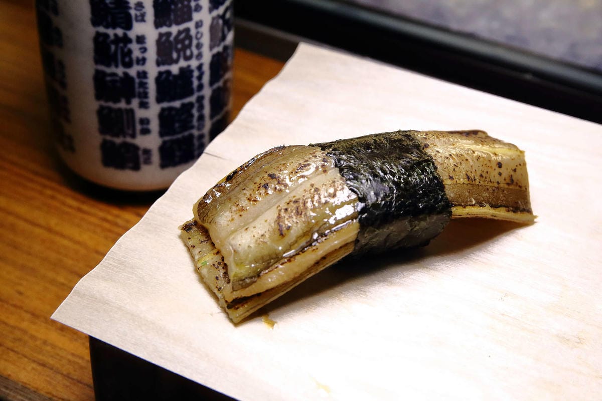 【食。中壢】坐著做。初陣壽司〜藏在影城內的壽司店，低調沒招牌，一吃就愛上的日式料理魂！