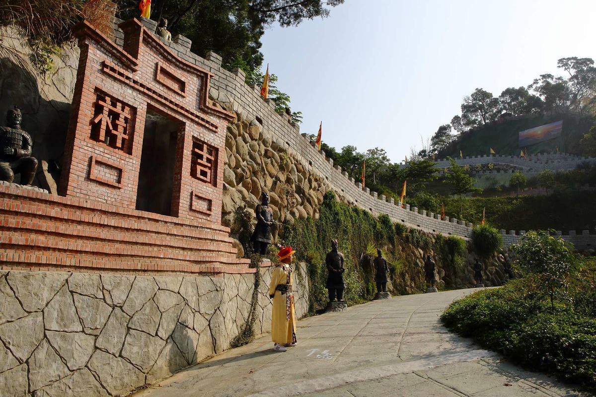 【台南景點】白河萬里長城文化主題館〜台版延禧攻略,走入戲劇夢幻場景,男女主角換你當!