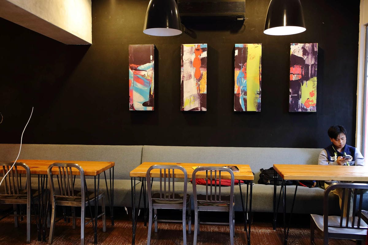 【食。台中】Gray House 灰房子〜中友百貨平價義式料理。PTT鄉民推薦的手作義大利麵店，CP值破表歡樂聚餐首選！(寵物友善)