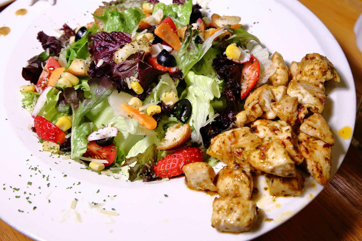 【食。台中】Gray House 灰房子〜中友百貨平價義式料理。PTT鄉民推薦的手作義大利麵店，CP值破表歡樂聚餐首選！(寵物友善)