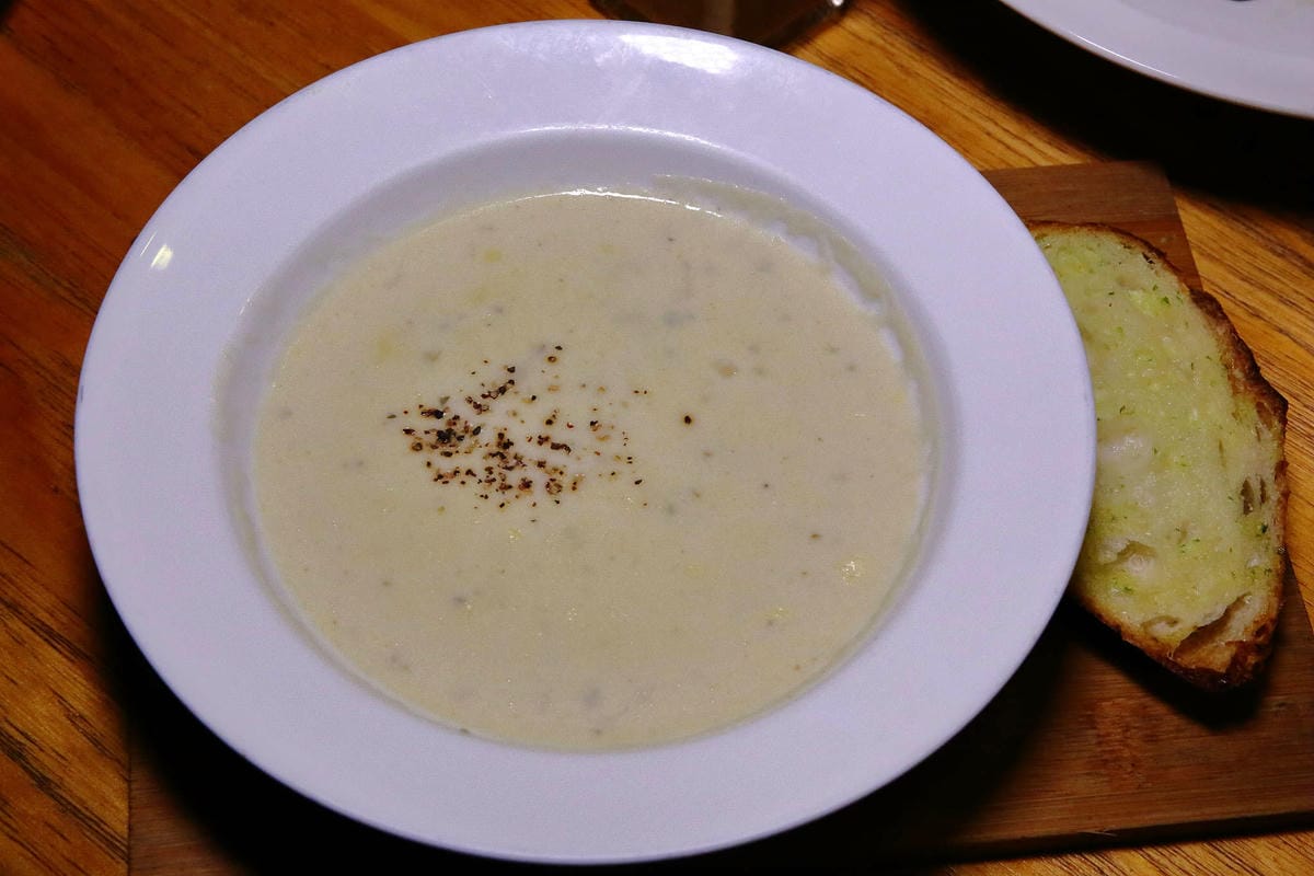 【食。台中】Gray House 灰房子〜中友百貨平價義式料理。PTT鄉民推薦的手作義大利麵店，CP值破表歡樂聚餐首選！(寵物友善)