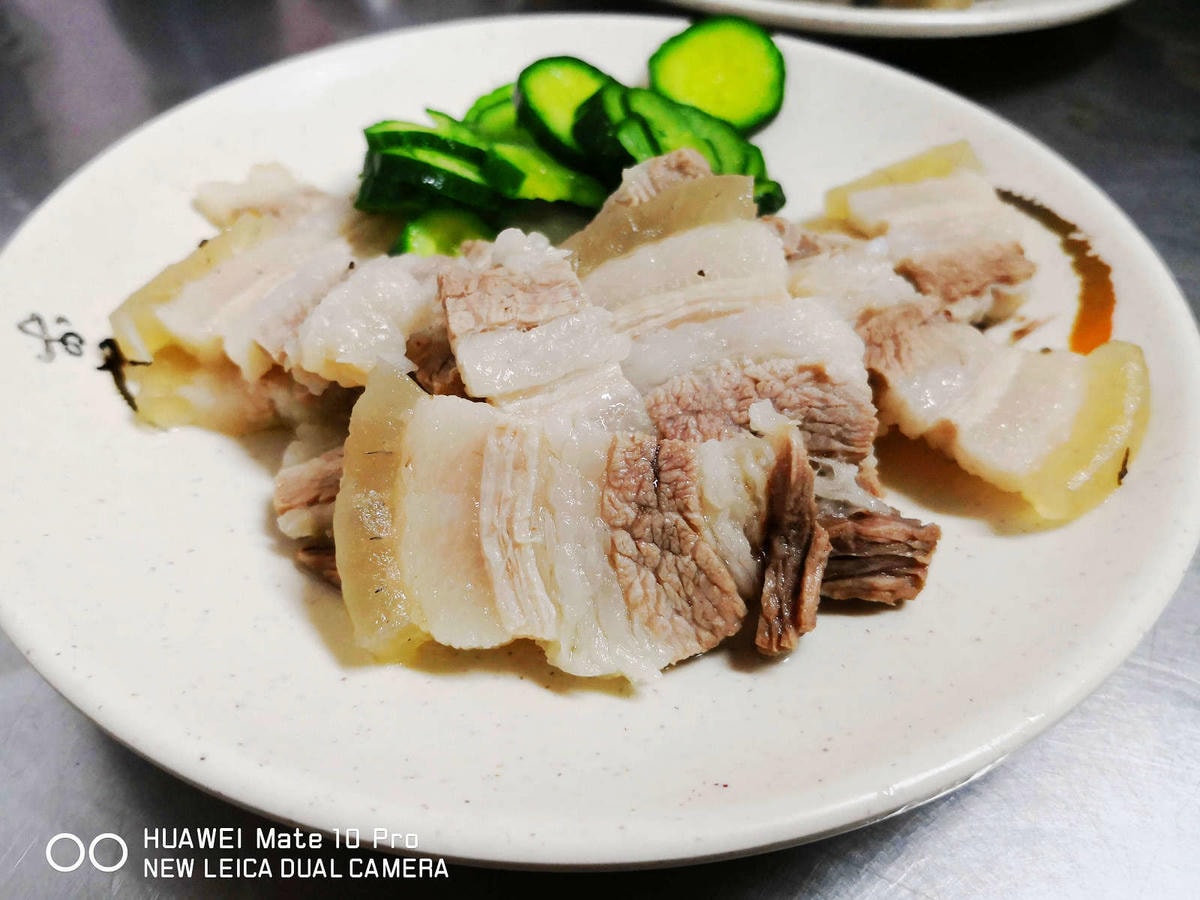 【食。基隆】西六號碼頭麵店〜五層豬腸只有基隆港吃得到!基隆人才知道的早餐,超佛心銅板平價古早味,美味破表!